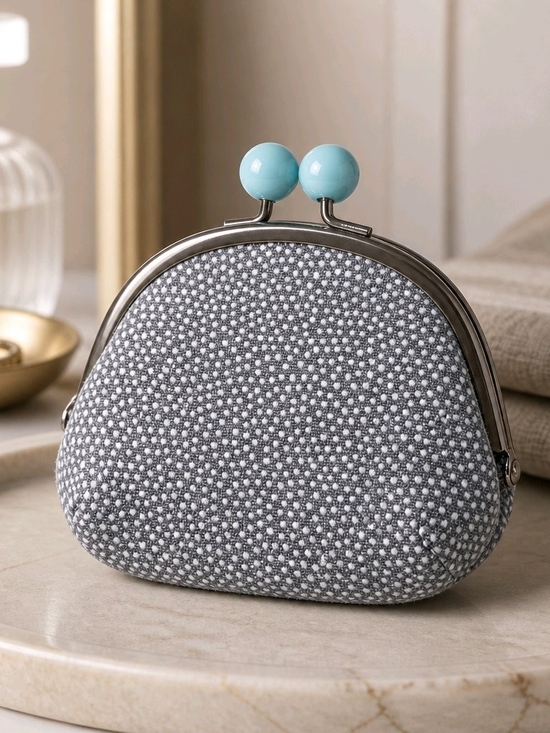 thirty-one Handbags - Thirty-One Gray Pin Dots Double Pinch 5"x5" Interior Compartment Wallet 1227